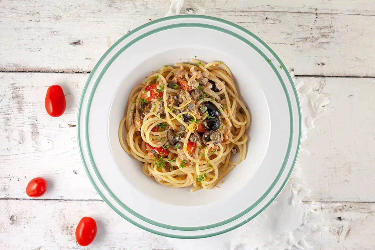 Spaghetti met tonijn - makkelijke doordeweekse pasta met tonijn