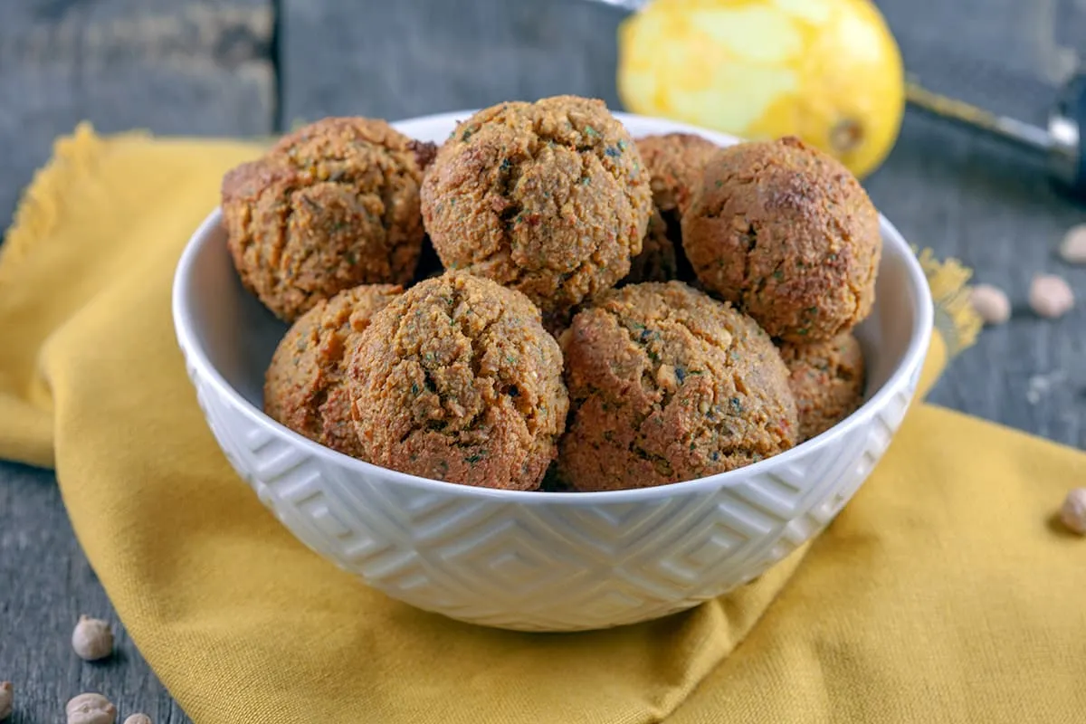 Geroosterde paprika falafel uit de oven