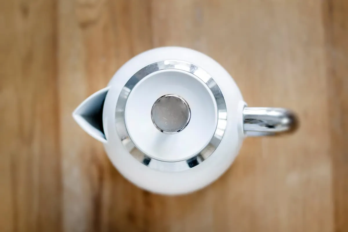 Hoe ontkalk je een waterkoker?