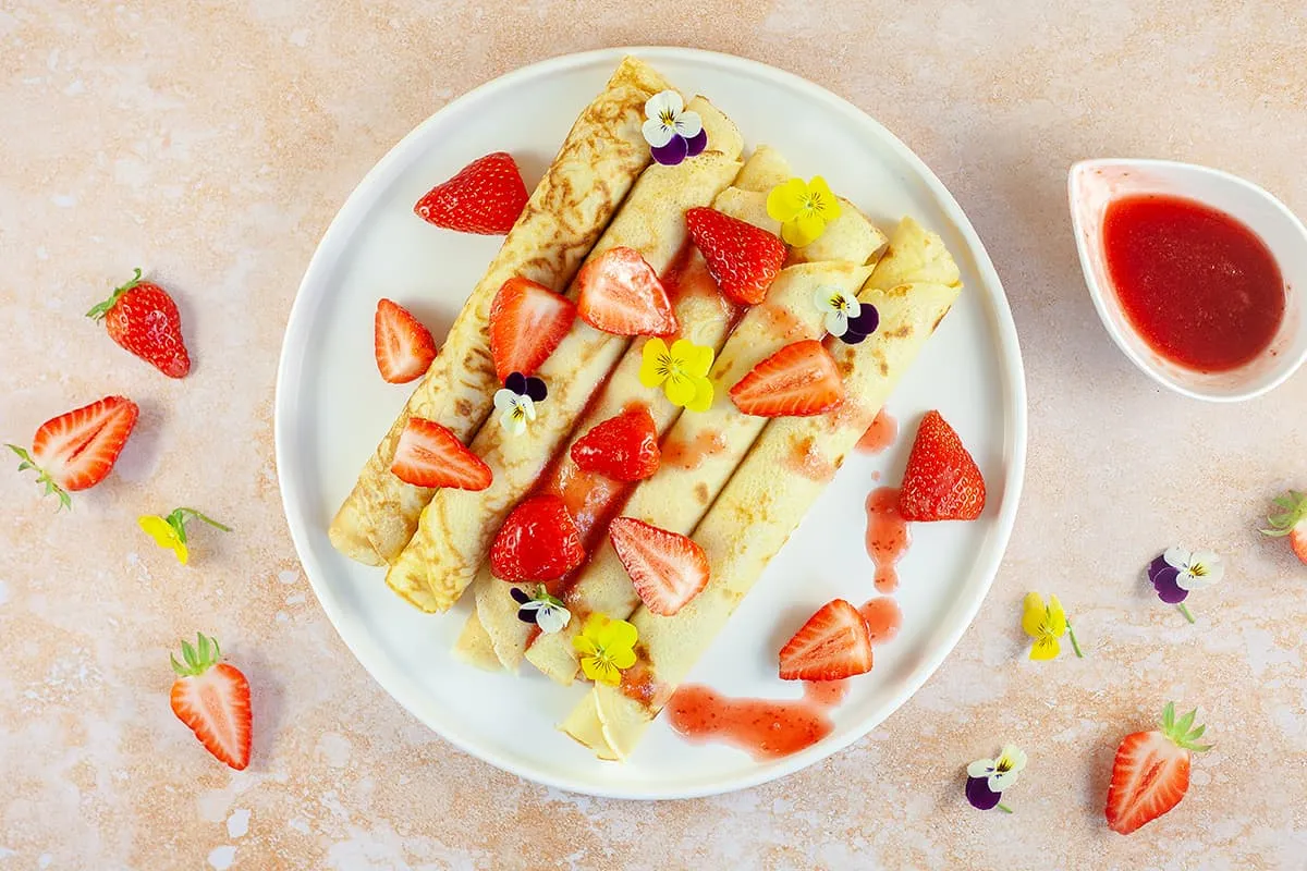 Pannenkoeken met aardbeien