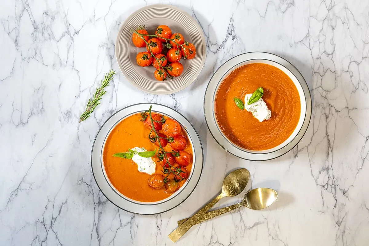 Italiaanse tomatensoep met mascarpone - met geroosterde tomaten