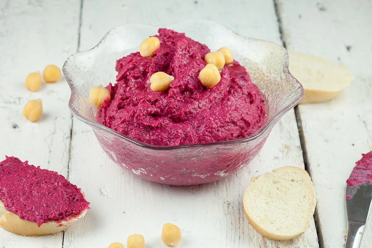 Rode bieten hummus