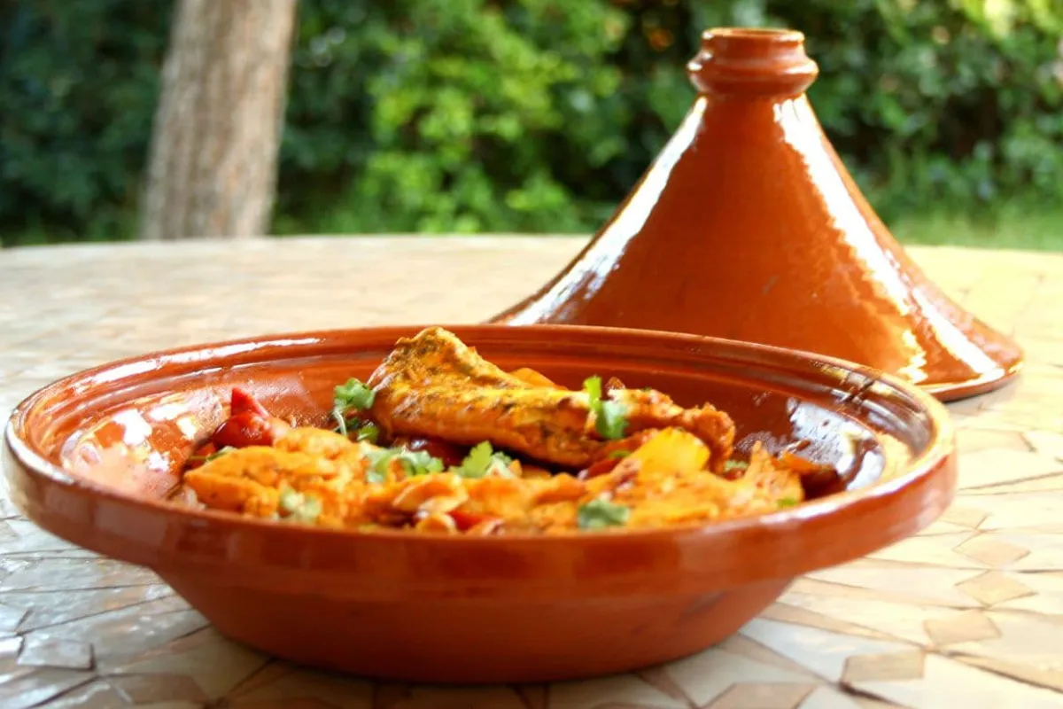 Hoe werkt koken met een tajine?