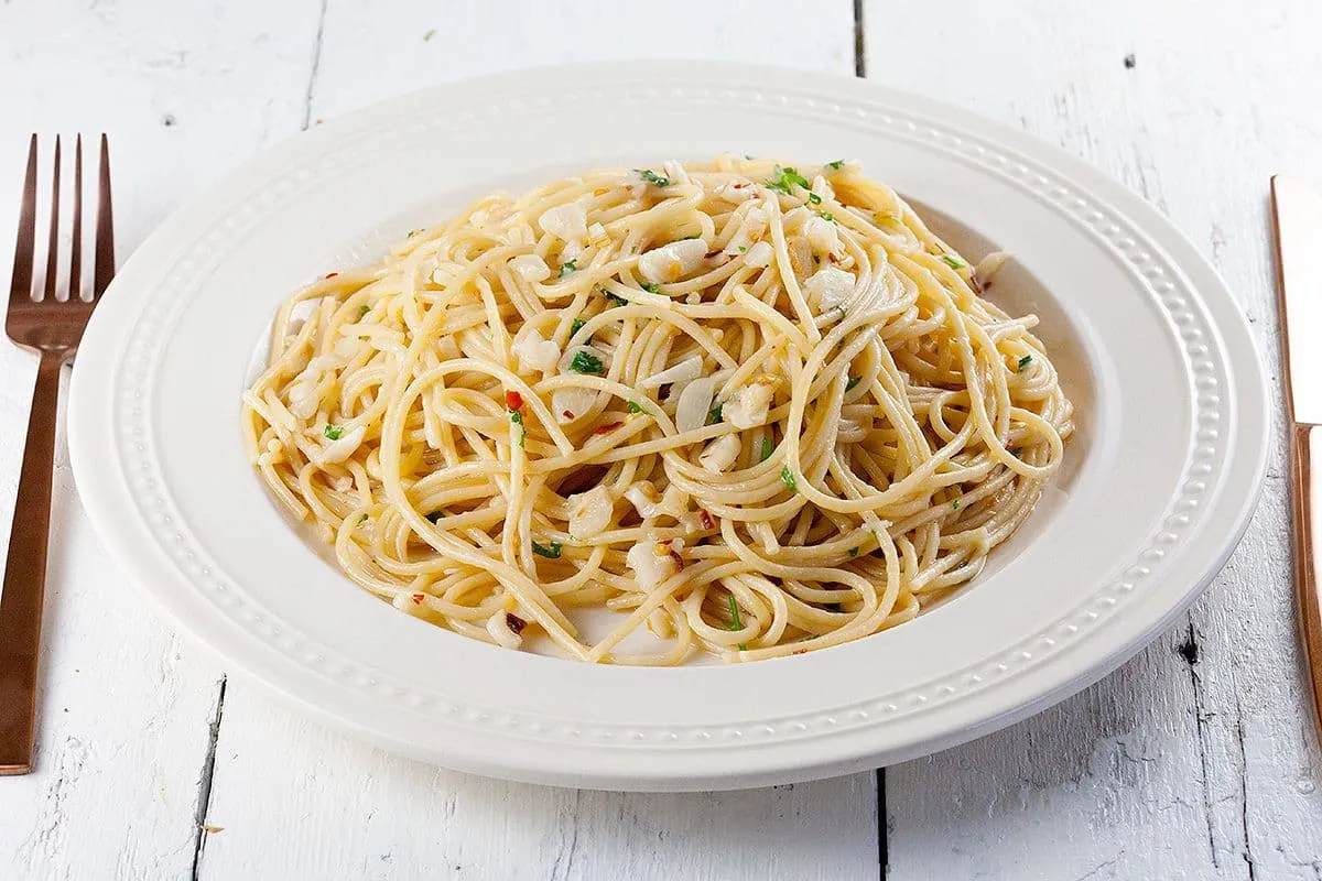 Spaghetti aglio e olio (veel knoflook in olijfolie)