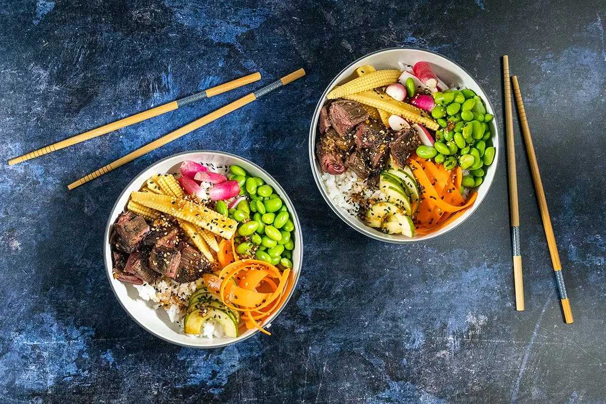 Poké bowl met biefstuk - makkelijk recept