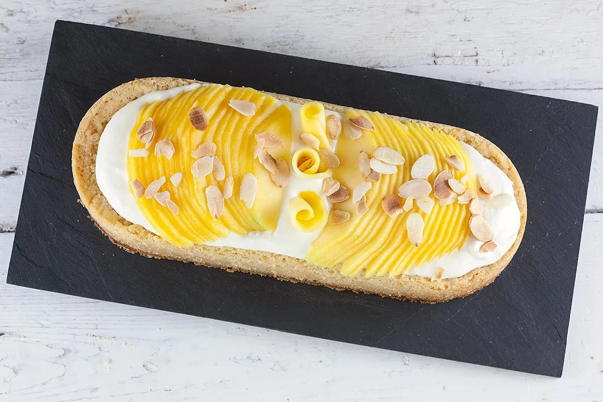 Witte chocolade en mango slof