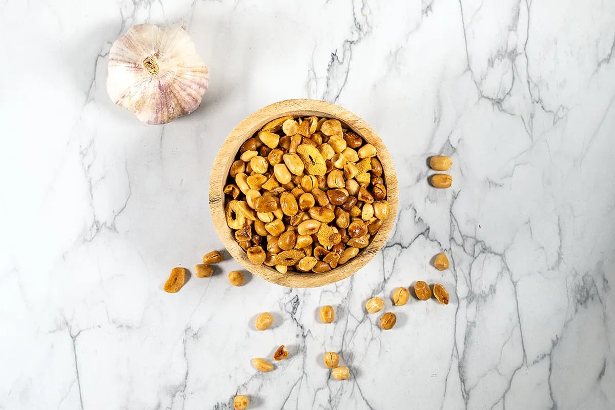 Katjang bawang - gebakken knoflook-pinda's