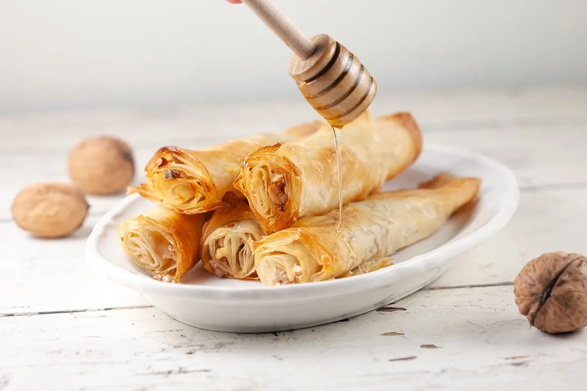Filodeegrolletjes met walnoot