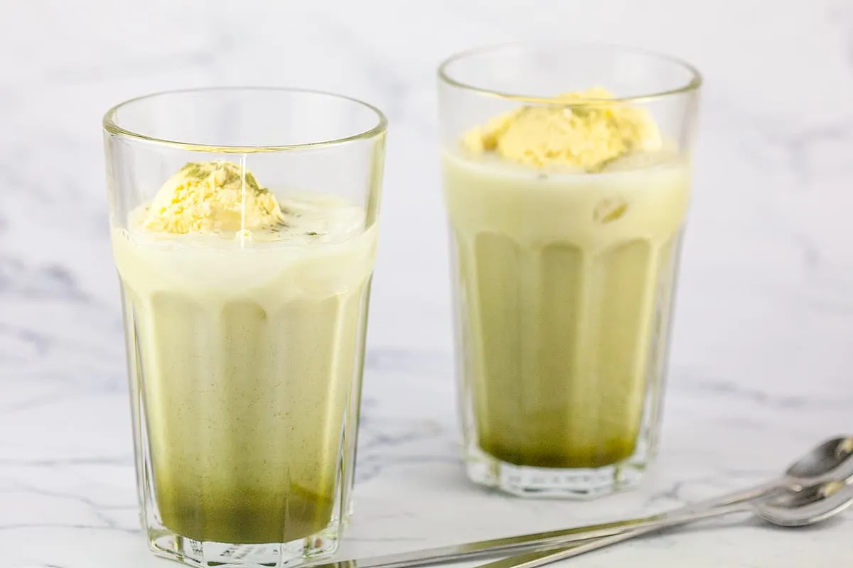 Iced matcha latte