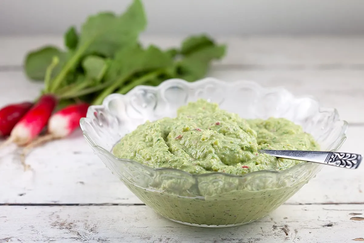 Hummus met radijs