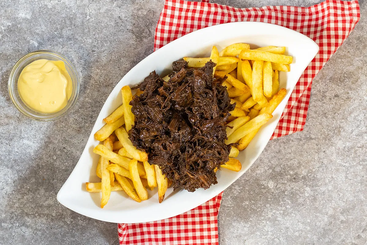 Patatje stoofvlees (friet stoofvlees)
