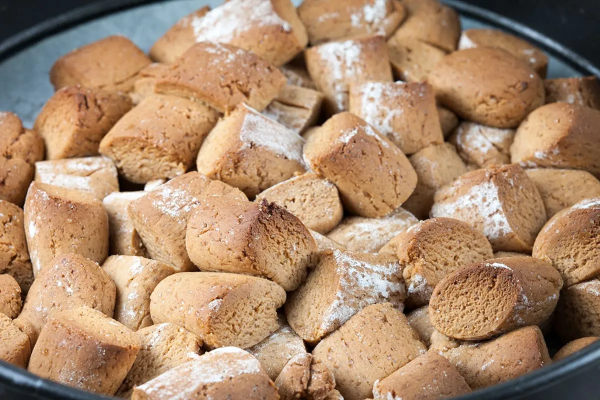 Pepernoten (kruidnoten) bakken - origineel recept