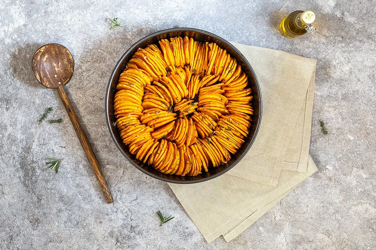 Zoete aardappelplakjes uit de oven - een makkelijk bijgerecht