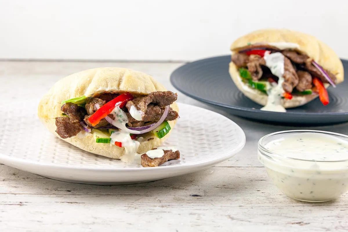 Broodje shoarma (met zelfgemaakte pita broodjes)