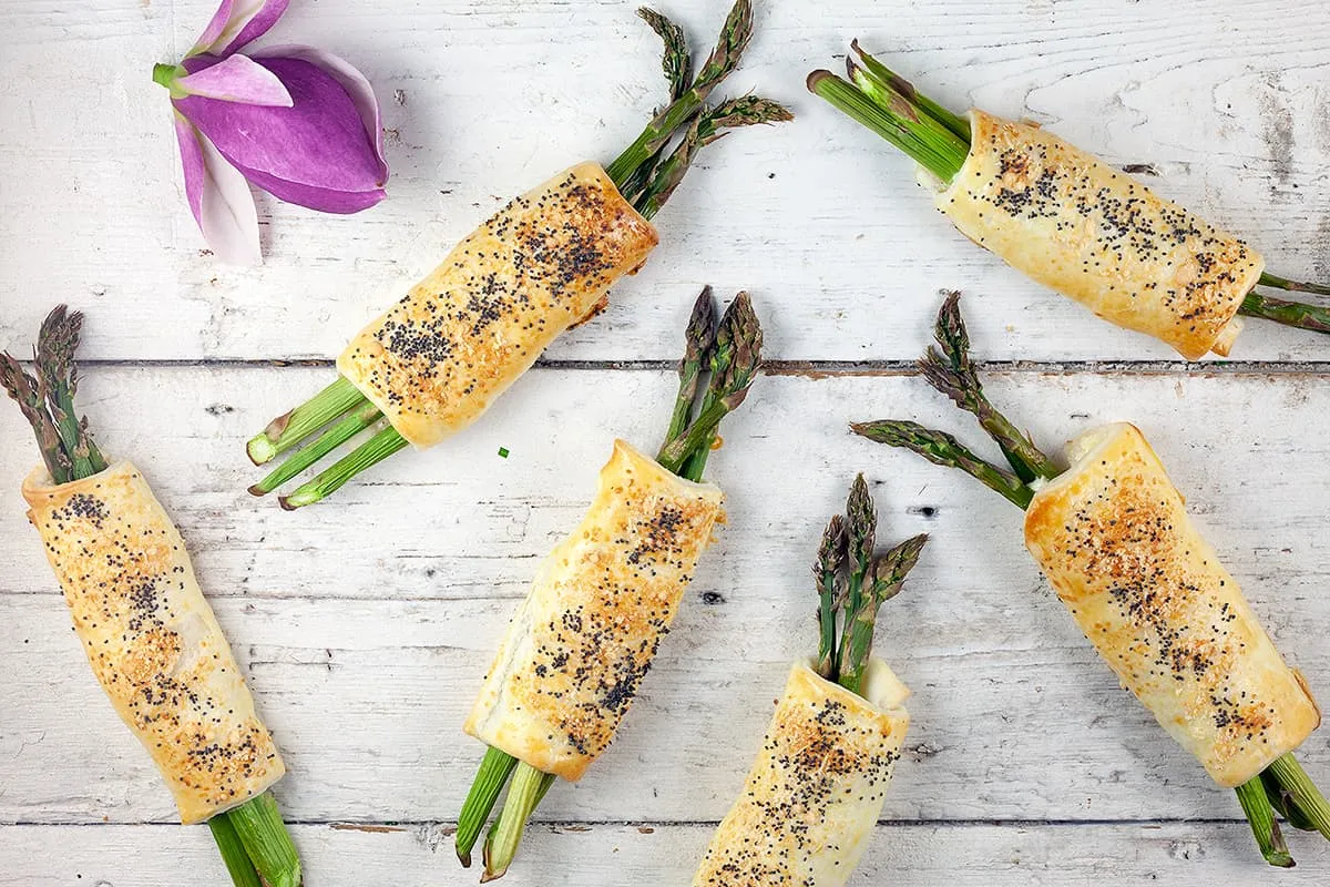 Groene asperges in bladerdeeg (leuke hapjes)