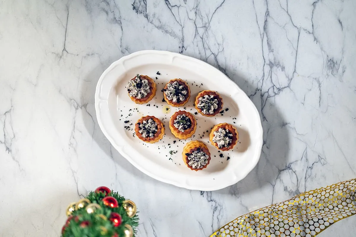 Mini pasteitjes met champignons - makkelijke vegetarische hapjes