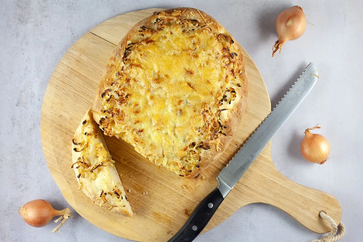 Kaas uienbrood