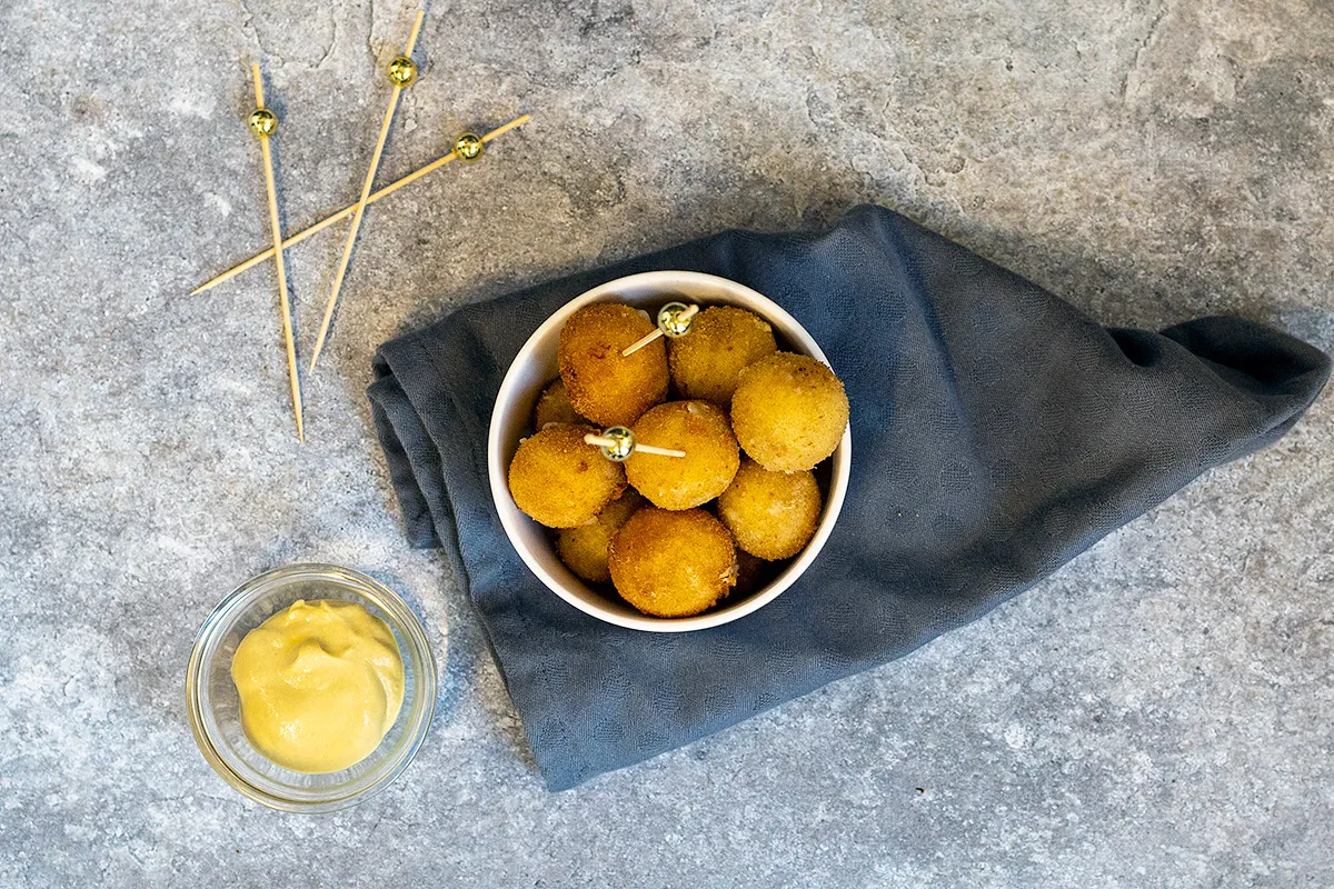 Kaasbitterballen