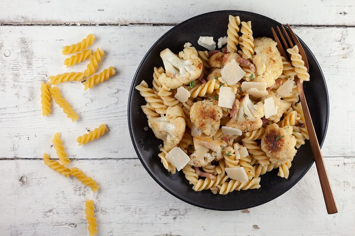 Pasta met gekarameliseerde bloemkool