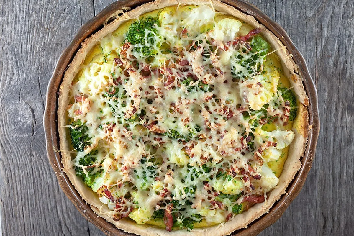 Quiche met bloemkool en broccoli