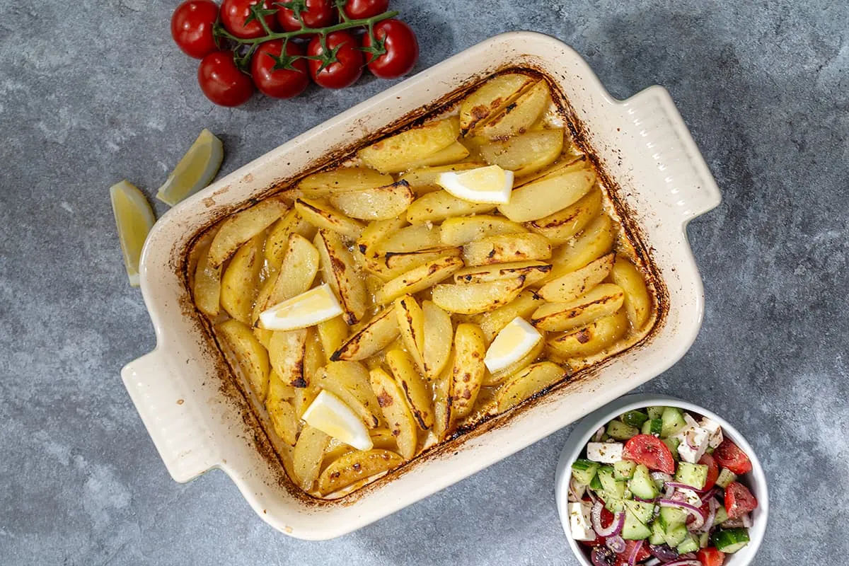 Griekse citroen aardappelen uit de oven - Patates Lemonates