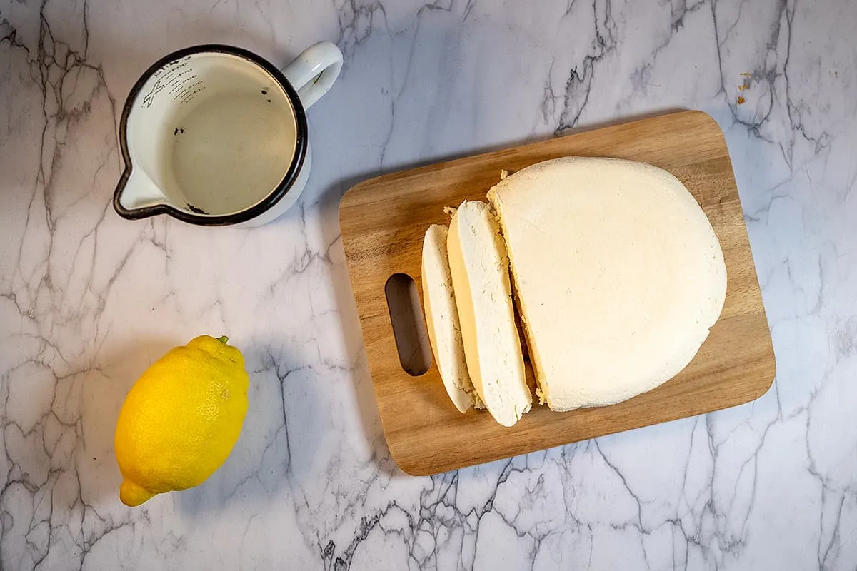 Zelf paneer maken met 2 ingrediënten