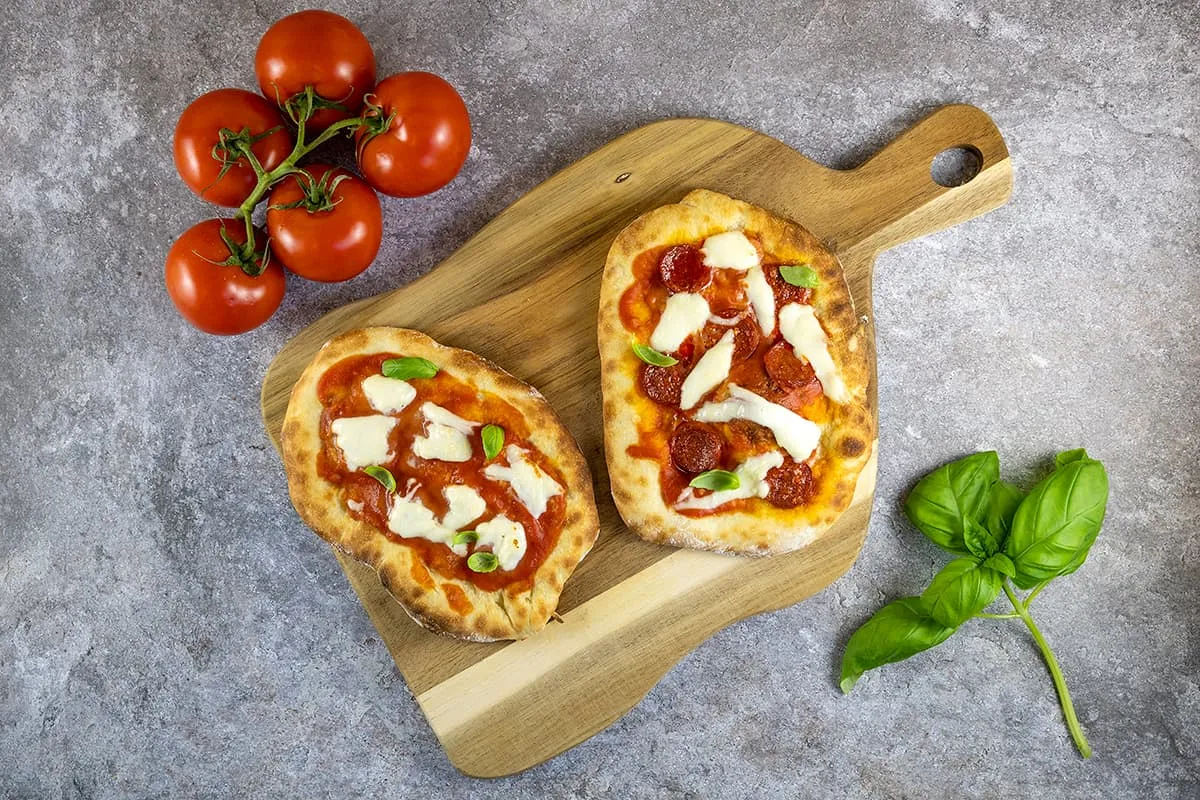 Pinsa romana - Italiaanse pizza met luchtig deeg