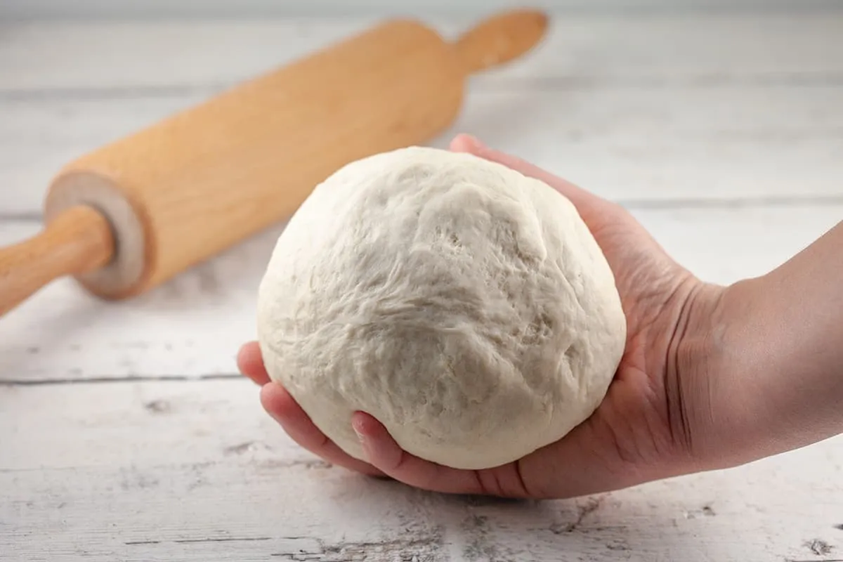 Pizzadeeg maken (basisrecept)
