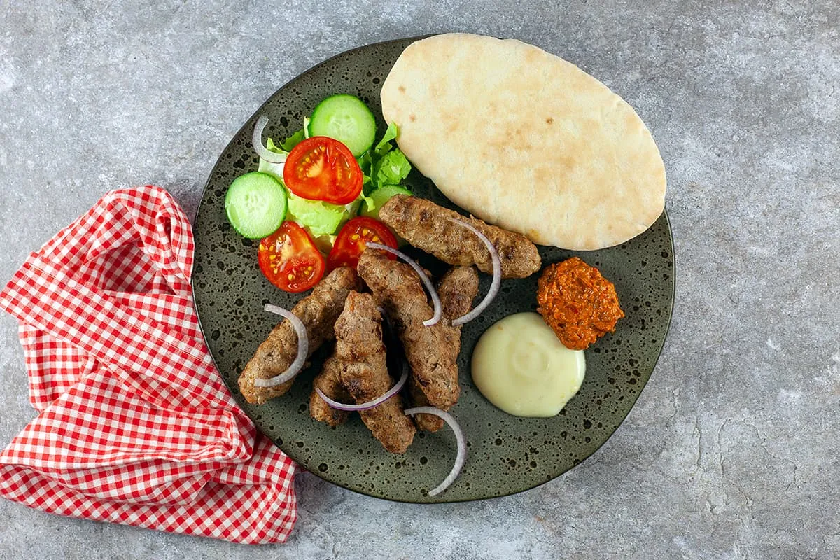 Ćevapčići (worstjes uit de Balkan)