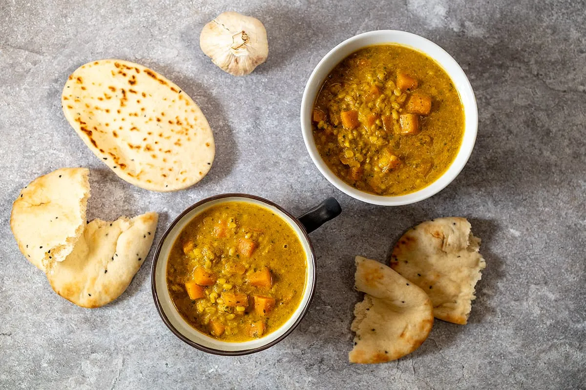 Mungbonensoep - met zoete aardappel en spinazie