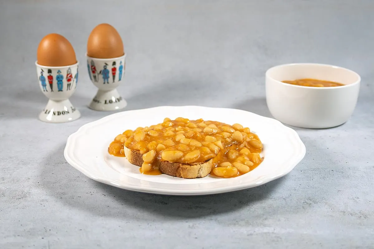 Witte bonen in tomatensaus op toast (Engels recept)