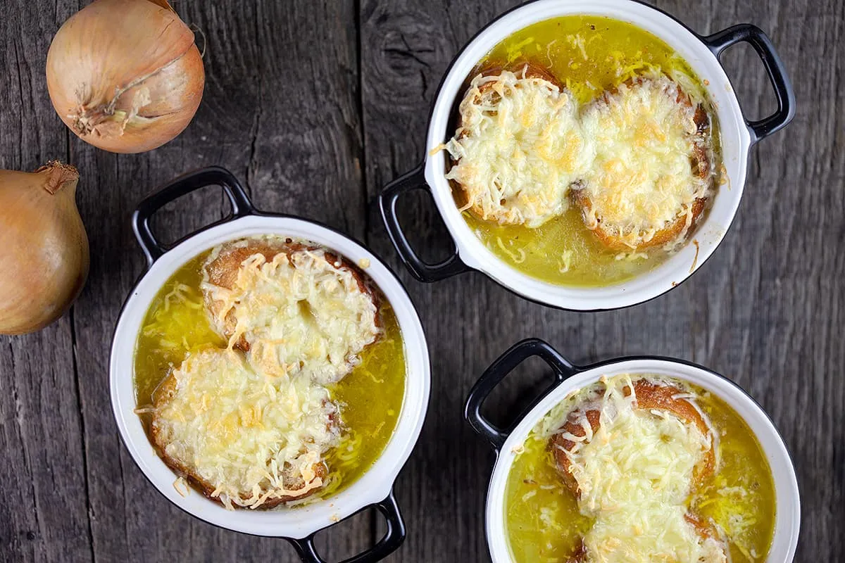 Franse uiensoep - klassiek recept