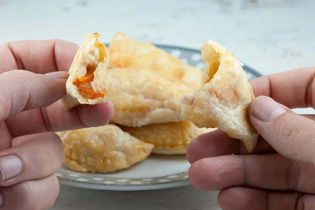 Mini ham en groente bladerdeeg pakketjes