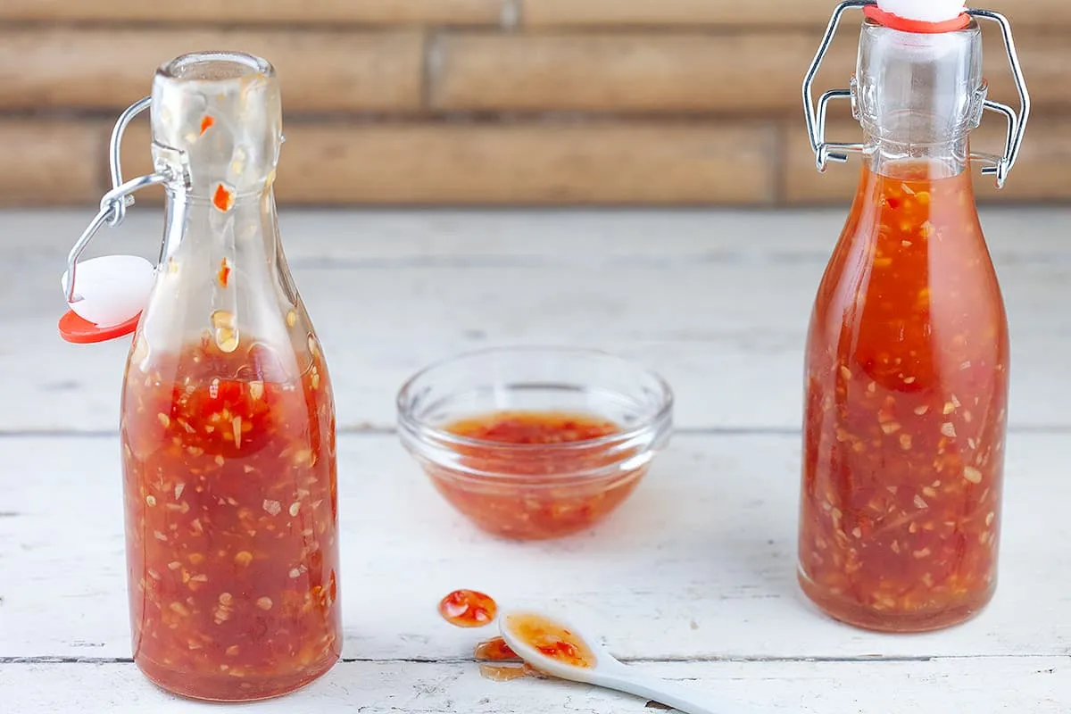 De lekkerste zoete chilisaus maak je zelf - makkelijk recept