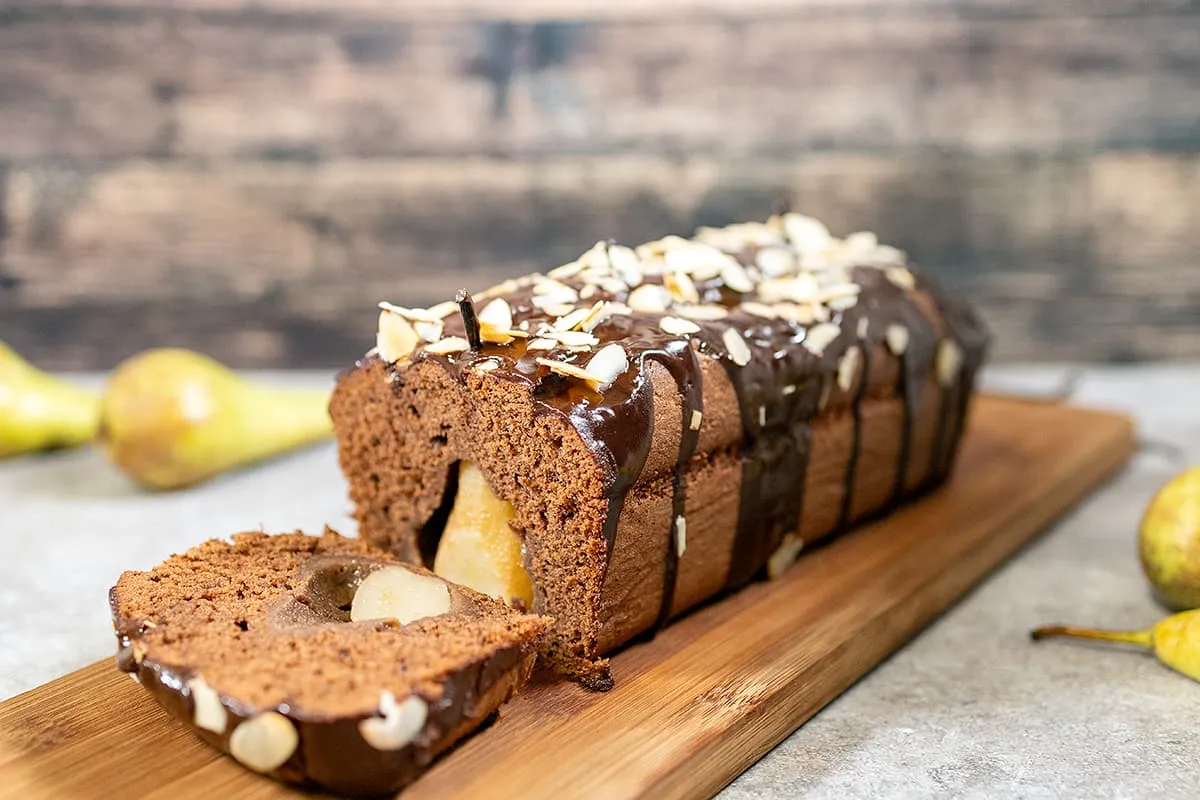 Chocoladecake met peren en ganache