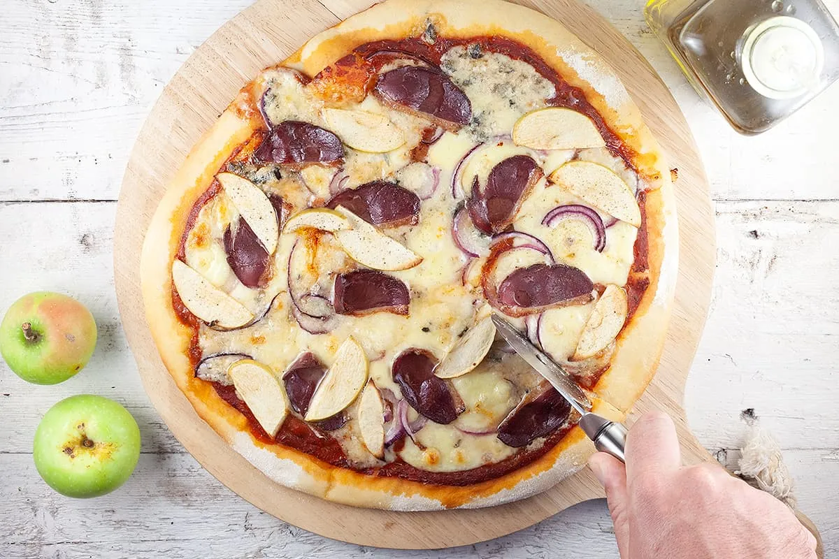 Pizza du sud ouest - Franse pizza met eend, appel en kaas