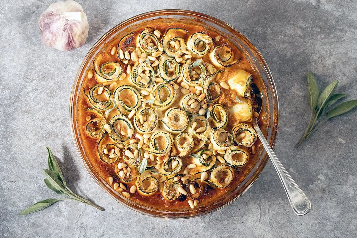 Courgetterolletjes in tomatensaus - een smaakvolle vegetarische maaltijd