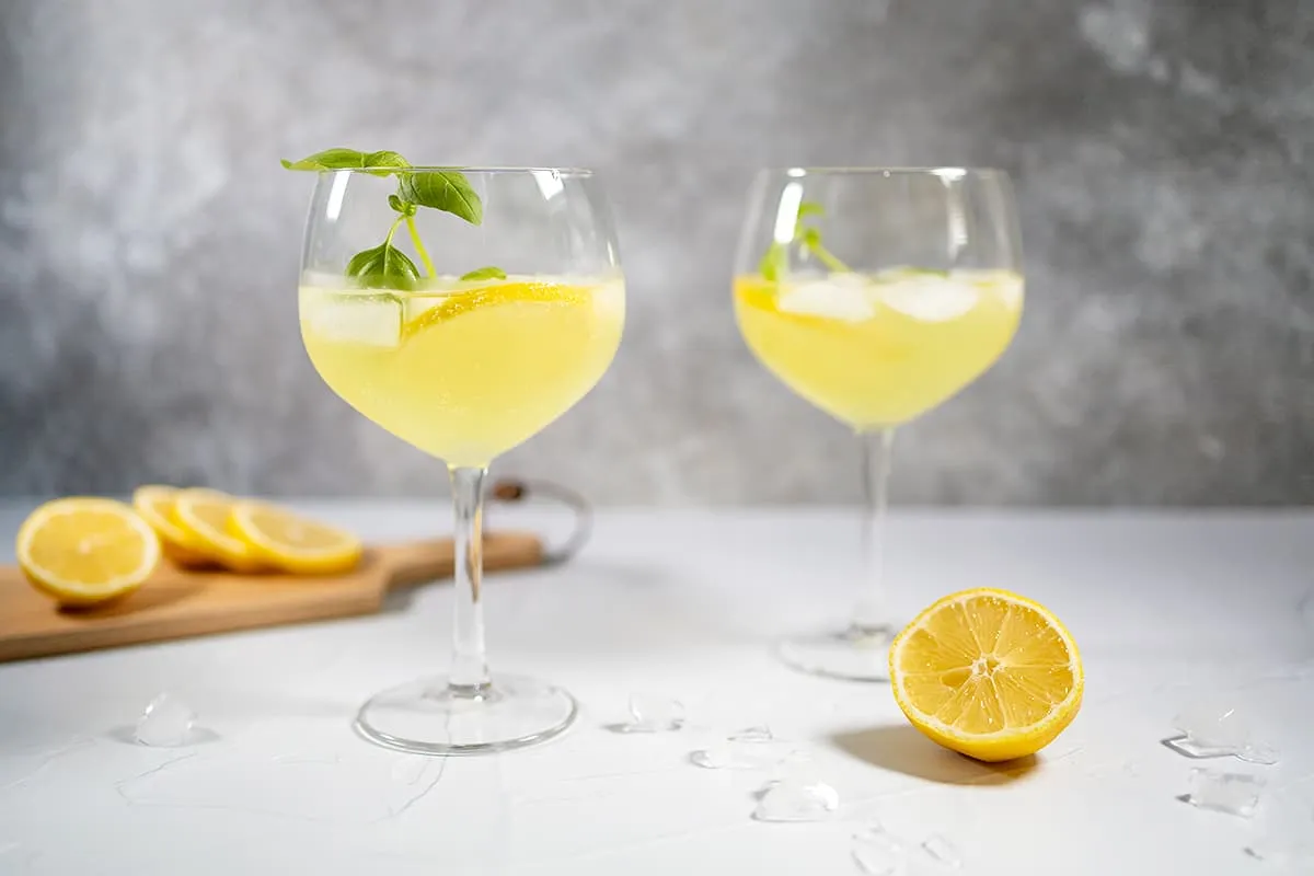 Limoncello Spritz