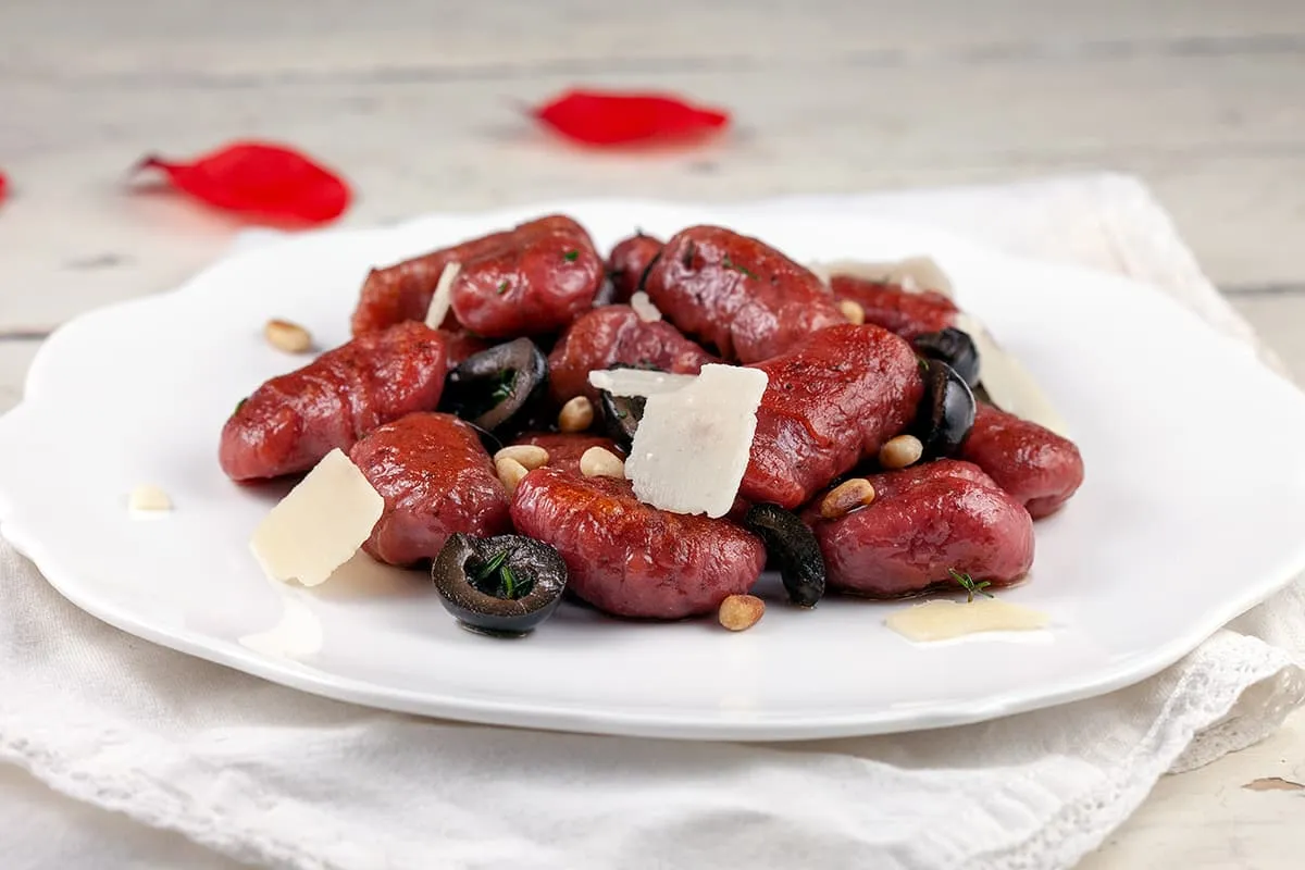 Rode bieten gnocchi