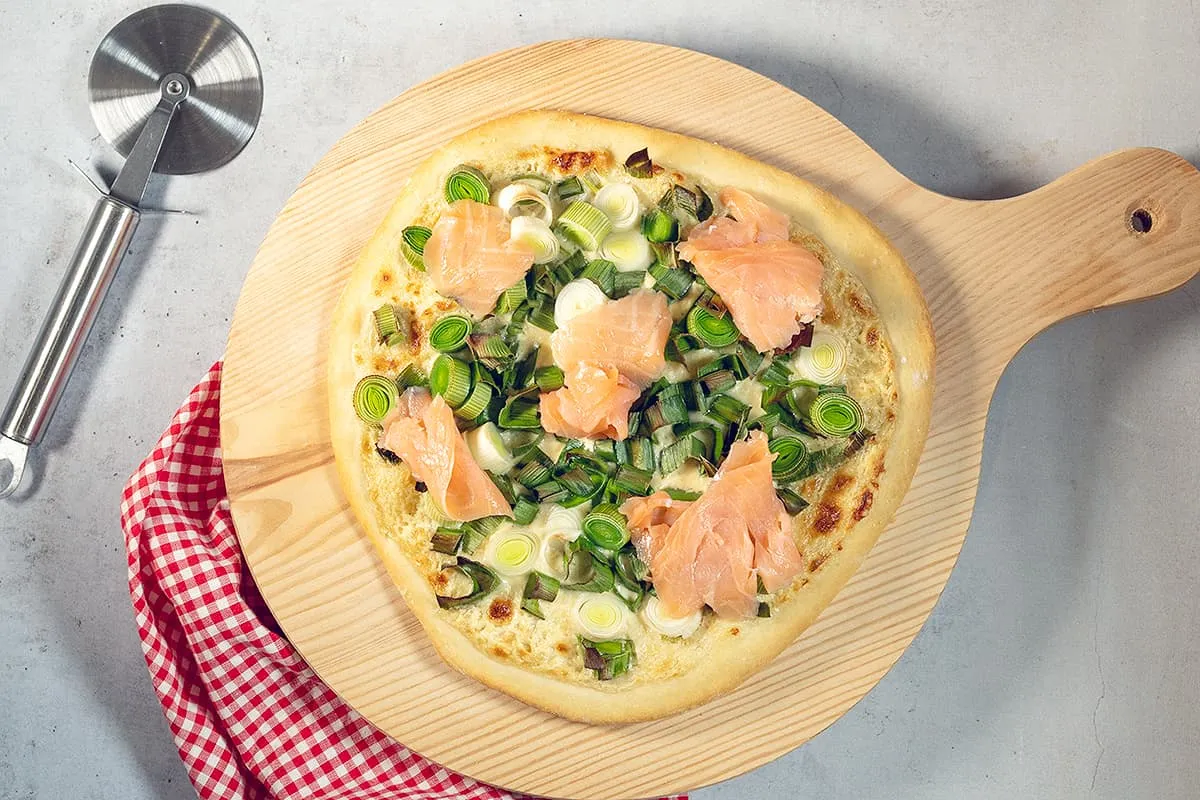 Preipizza met gerookte zalm
