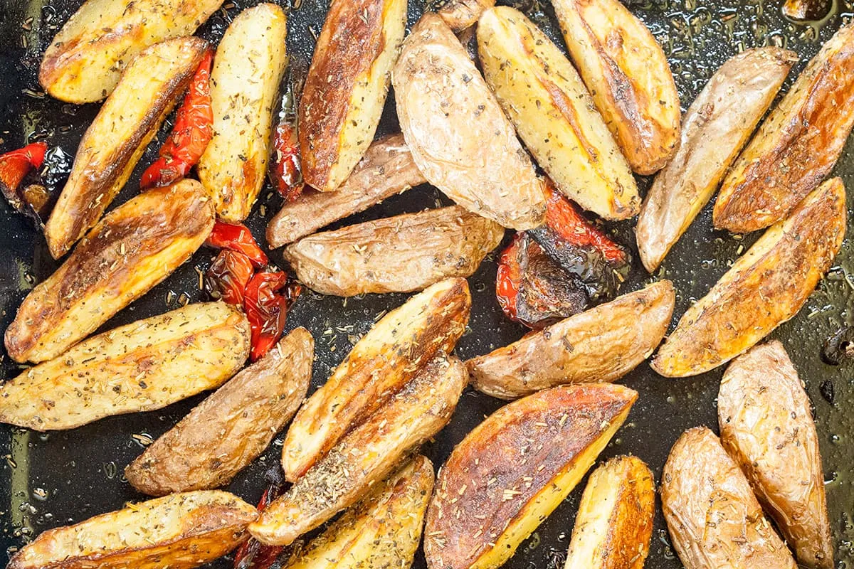 Makkelijke geroosterde rode aardappels met paprika