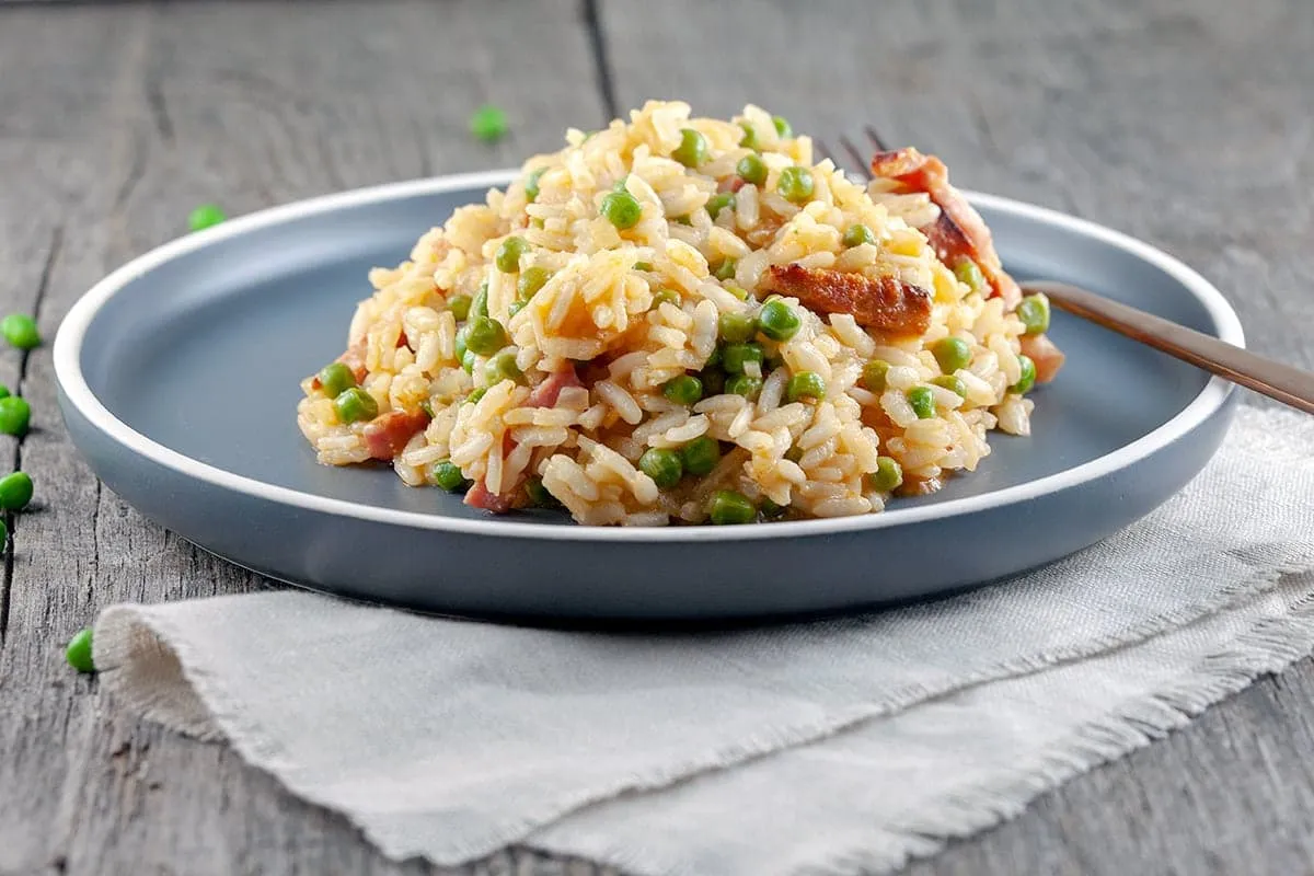 Risotto met chorizo en erwtjes