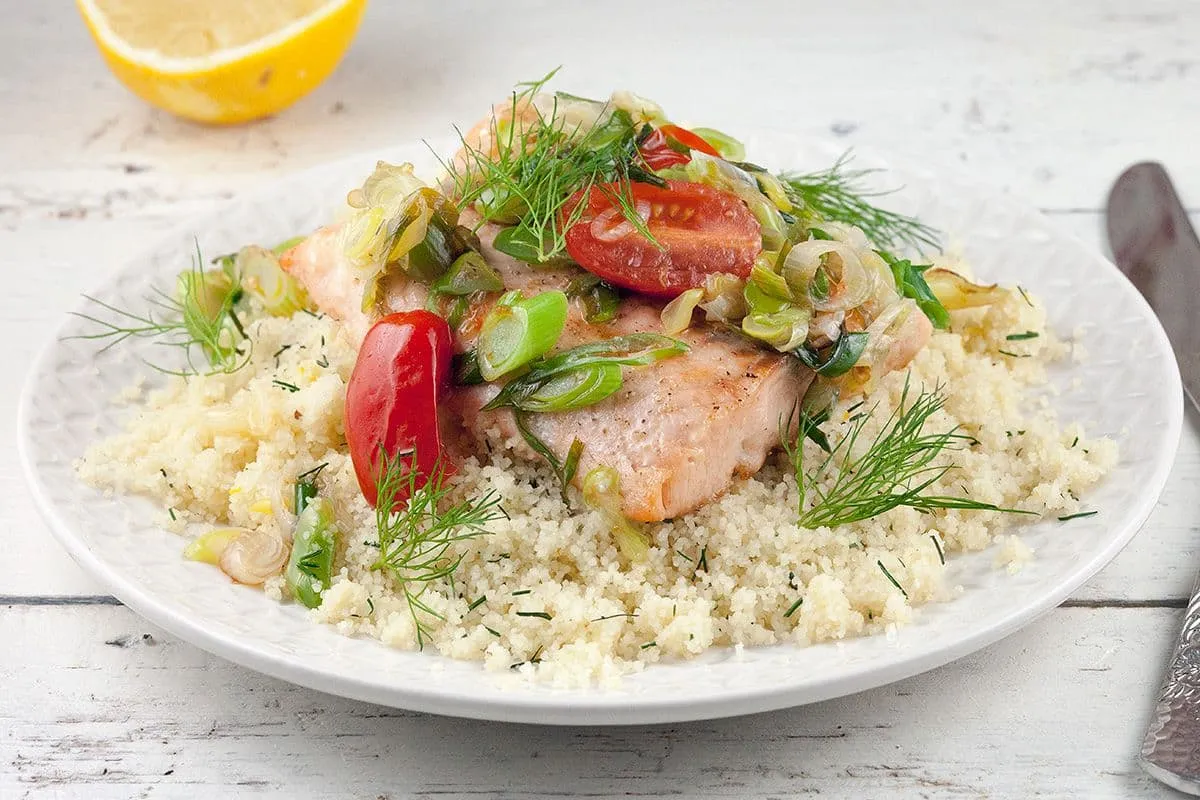 Gebakken zalm met warme couscous
