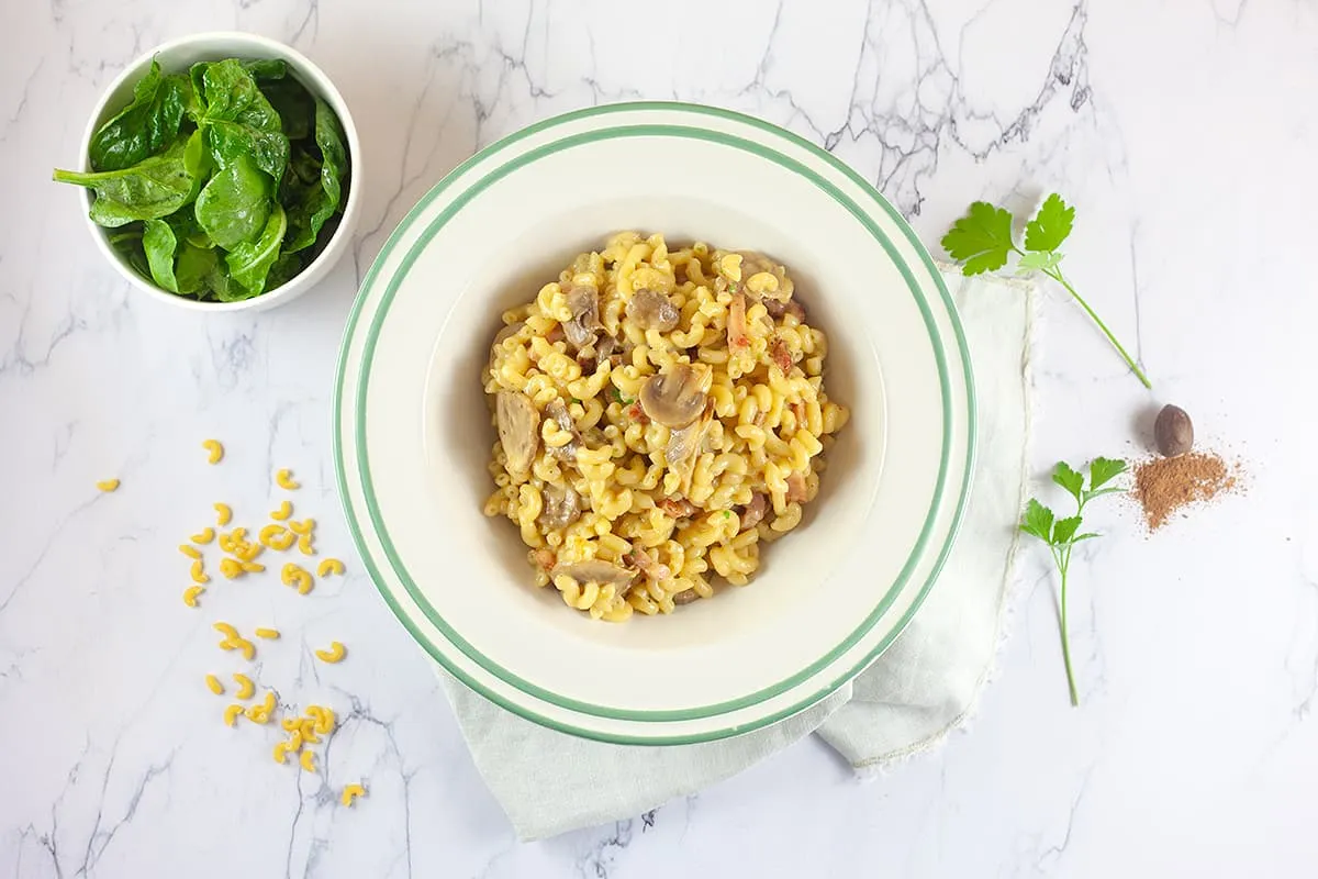 Macaroni carbonara