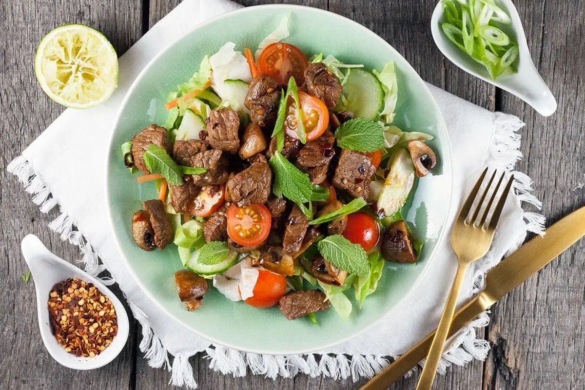 Thaise biefstuk salade