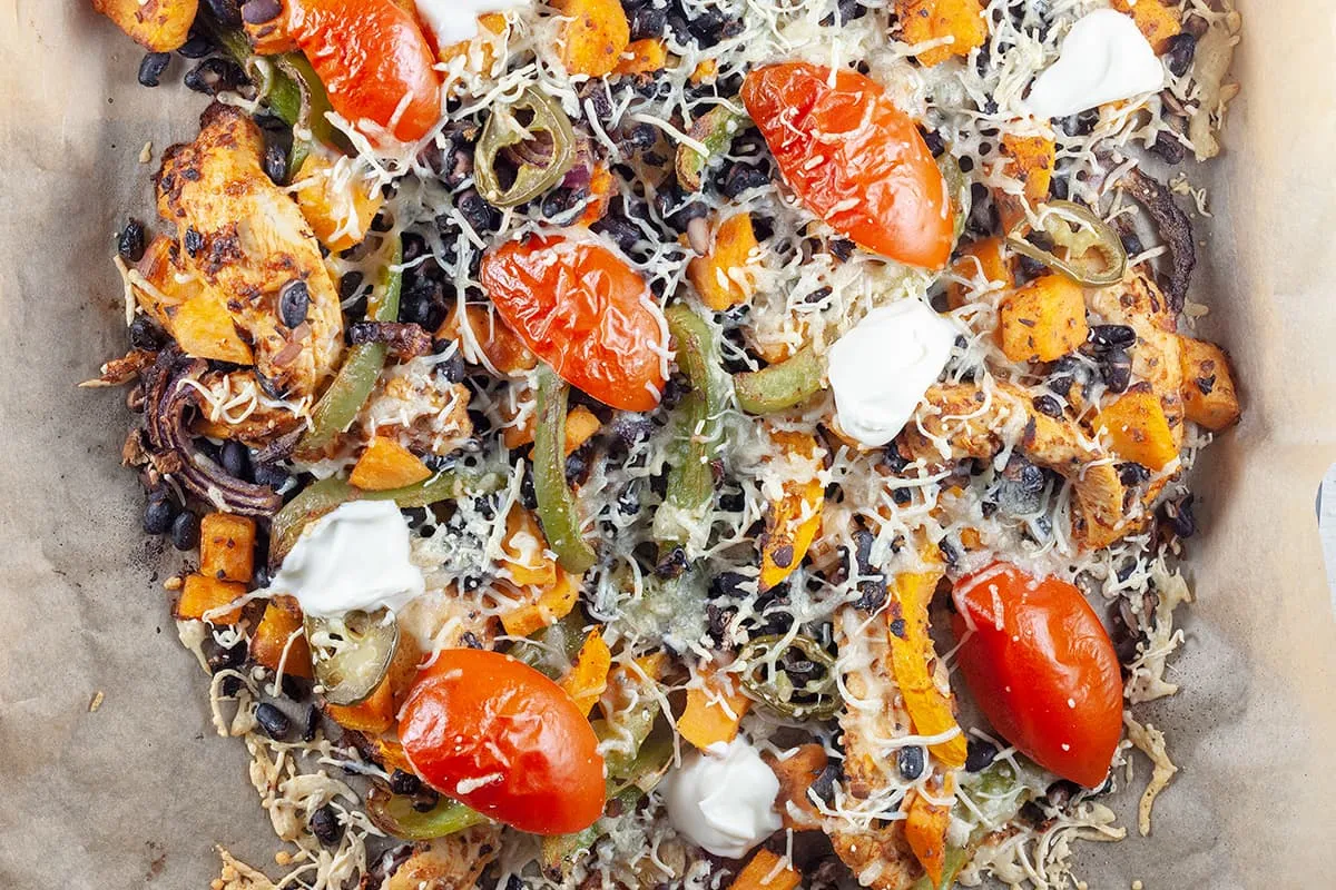 Mexicaanse ovenschotel met zoete aardappel en zwarte bonen