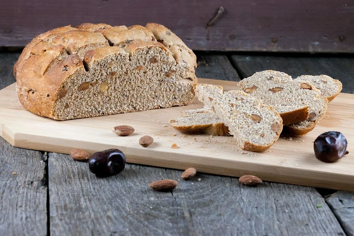 Noten-dadelbrood