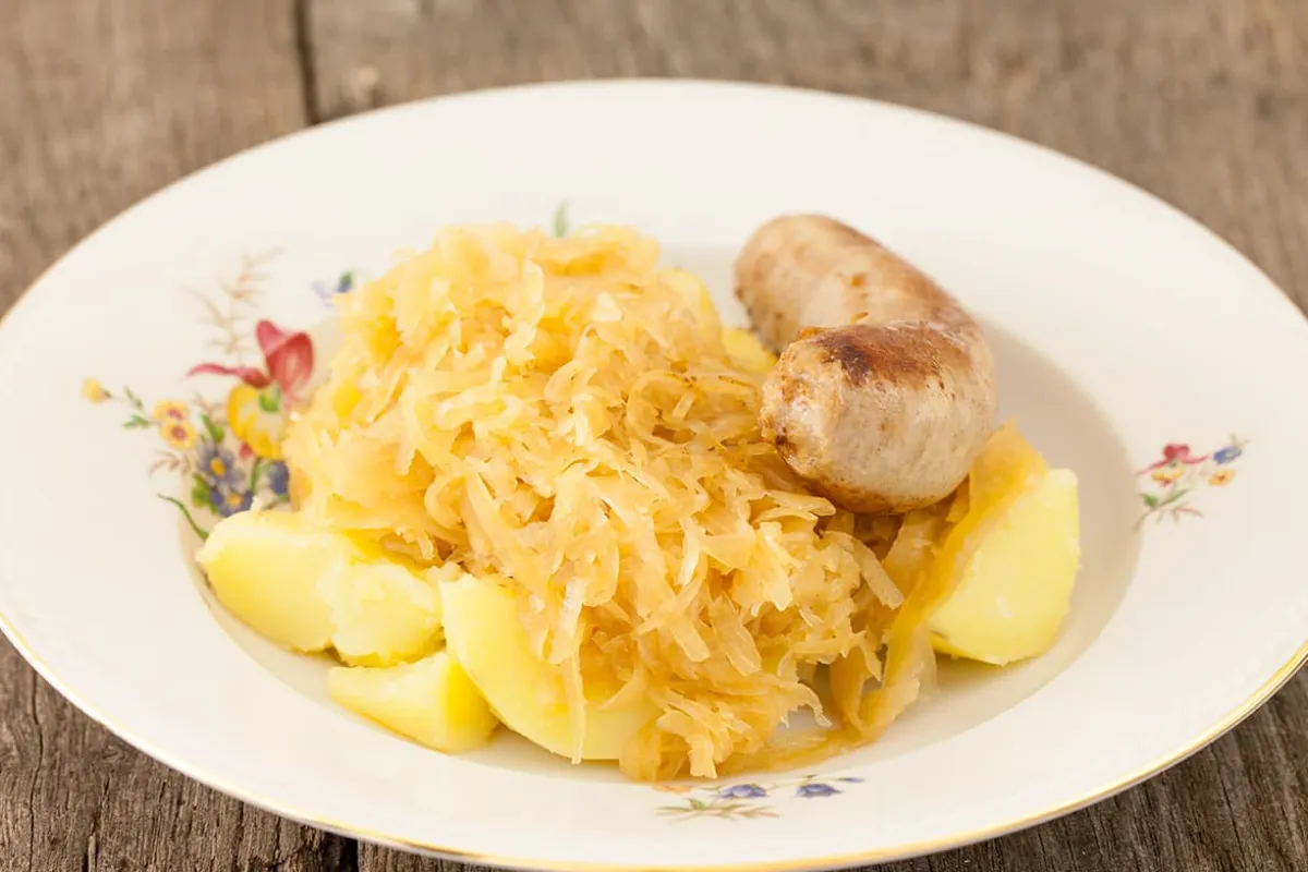 Zuurkool gestoofd in donker bier