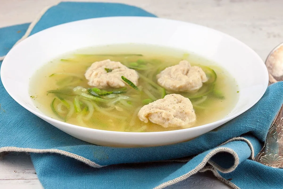 Groentesoep met spelt dumplings