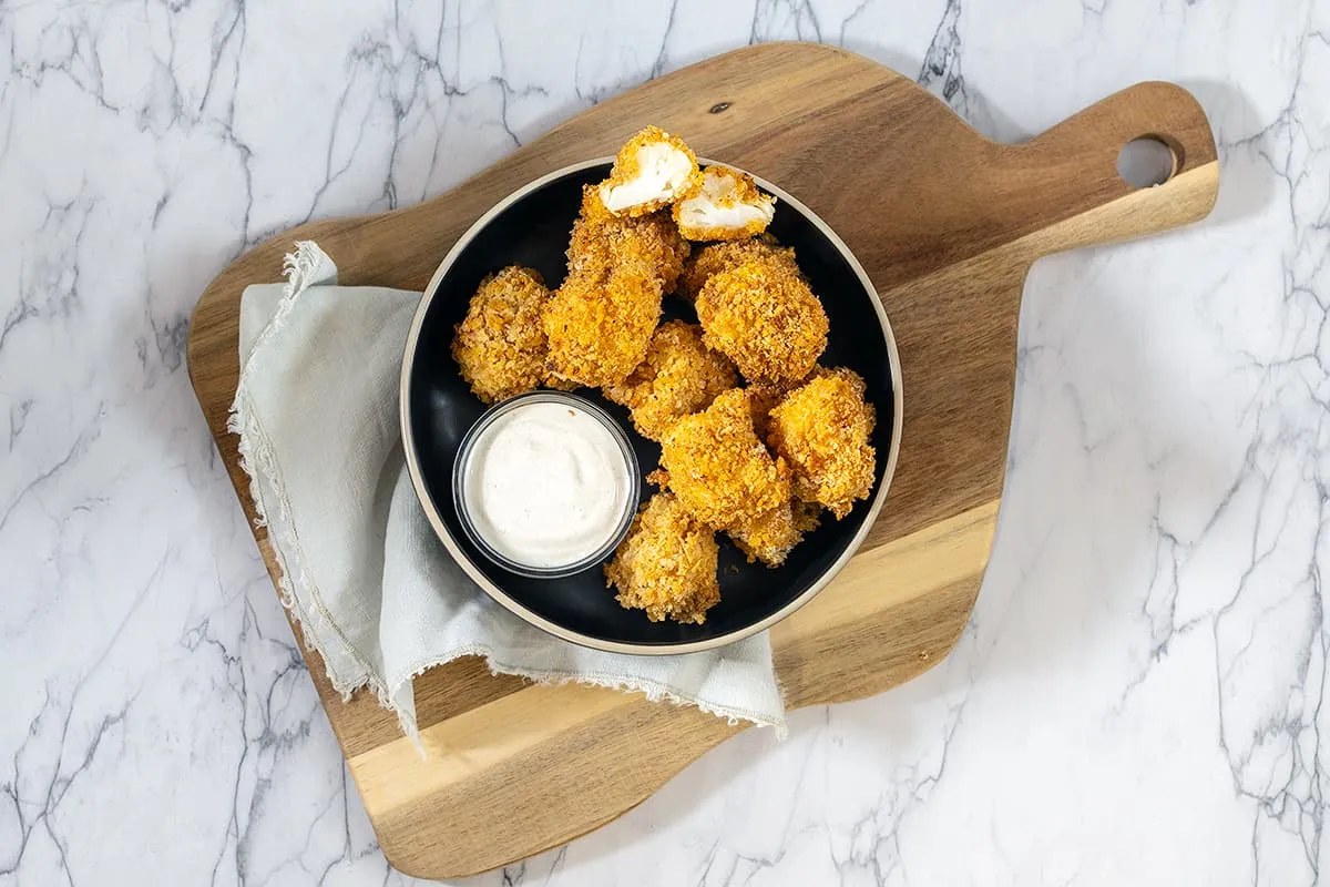 Krokante bloemkool nuggets - de lekkerste gezonde nuggets uit de oven